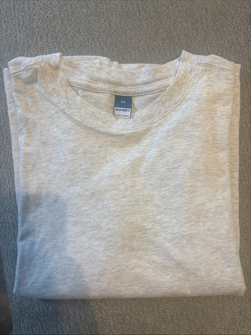 Old Navy Crew Neck T-Shirt in Light Gray
